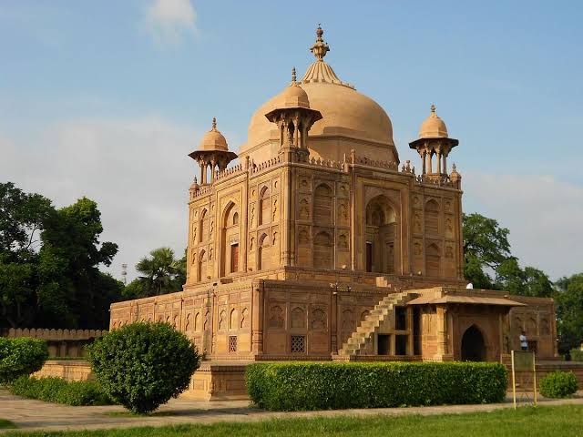 Historic Akbar Fort on the bank of Yamuna in Prayagraj 